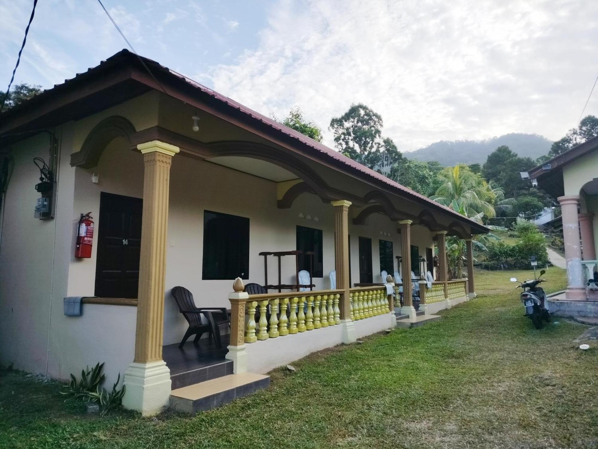 Restu Chalet Tioman Kampong Ayer Batang Eksteriør billede