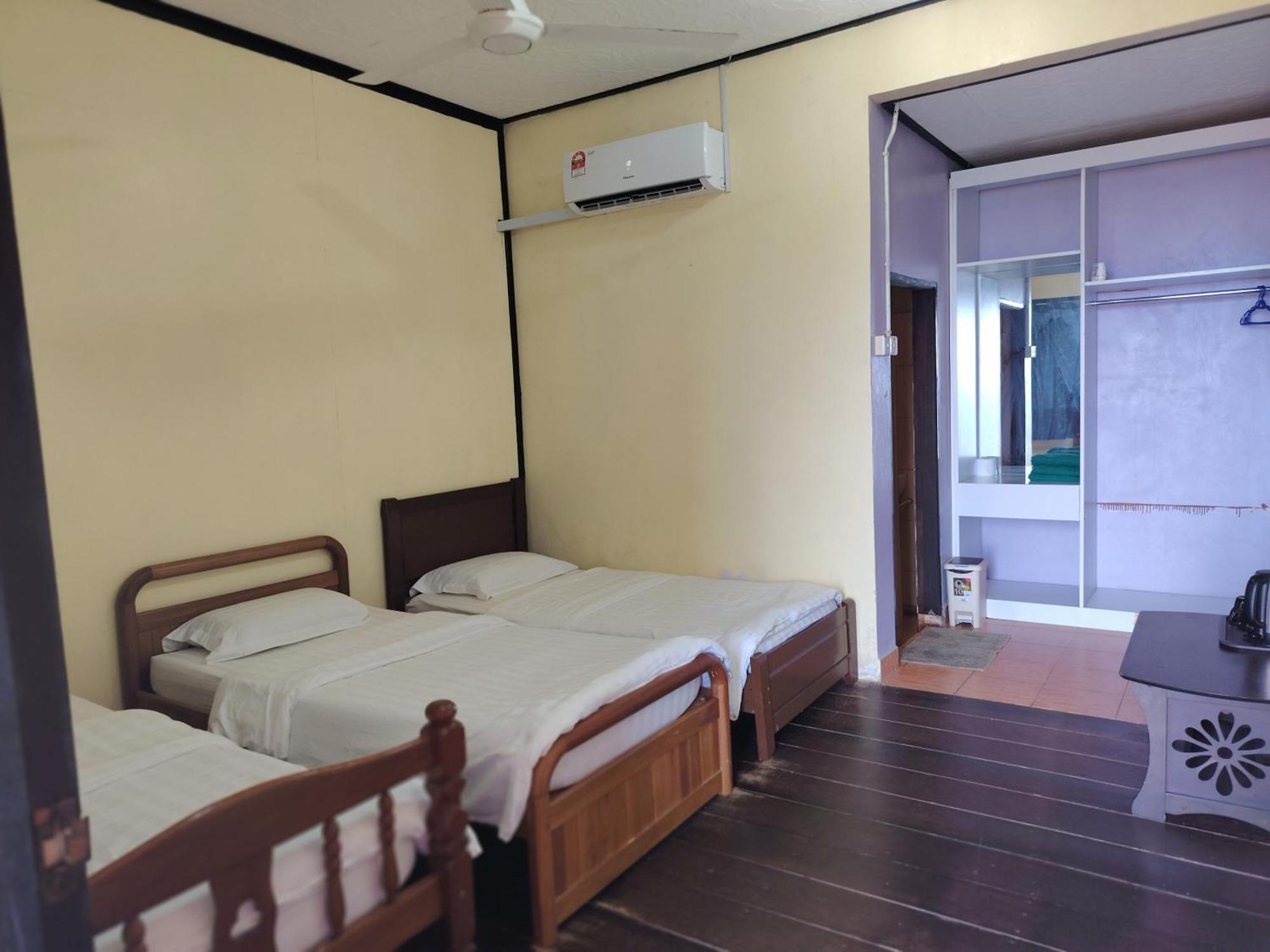 Restu Chalet Tioman Kampong Ayer Batang Eksteriør billede